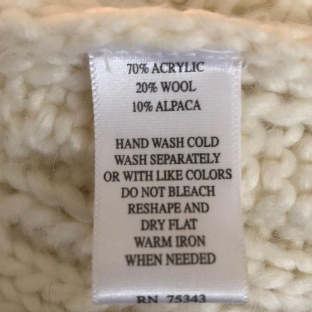 Cute Cable-knit Short Sleeve Sweater - Picture 6 of 6